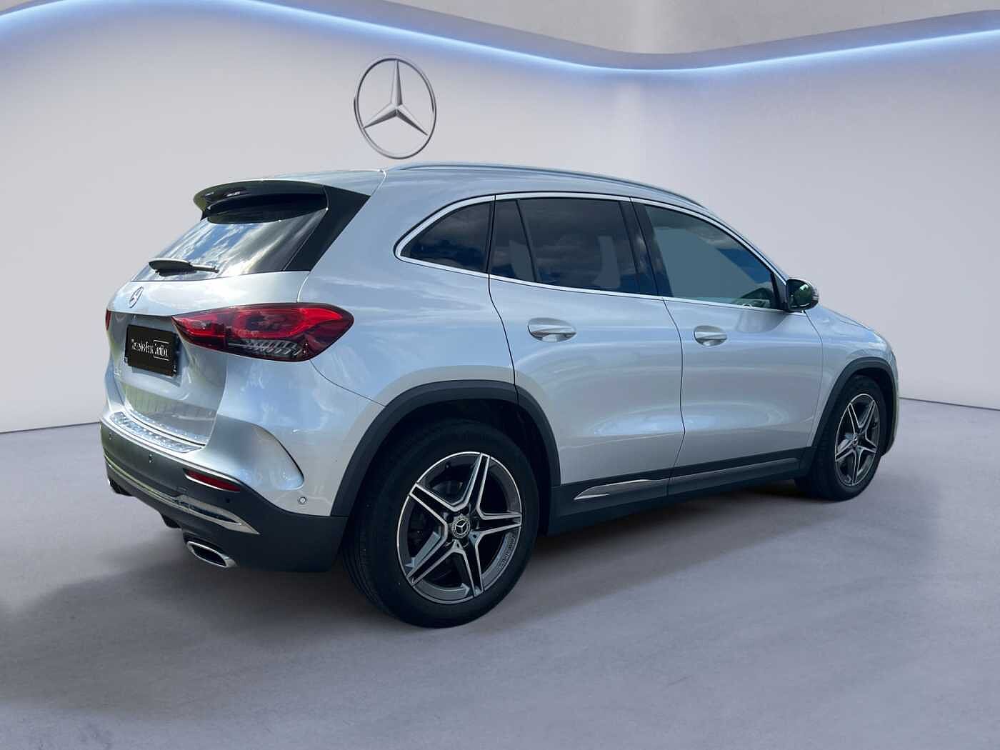 Mercedes-Benz GLA 180  d AMG Line
