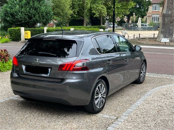 Peugeot 308 II (2) 1.5 BLUEHDI 130 S&amp;S 7CV ALLURE BUSINESS EAT8