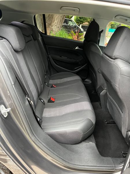 Peugeot 308 II (2) 1.5 BLUEHDI 130 S&amp;S 7CV ALLURE BUSINESS EAT8