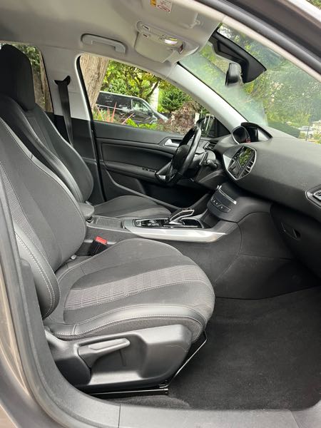 Peugeot 308 II (2) 1.5 BLUEHDI 130 S&amp;S 7CV ALLURE BUSINESS EAT8