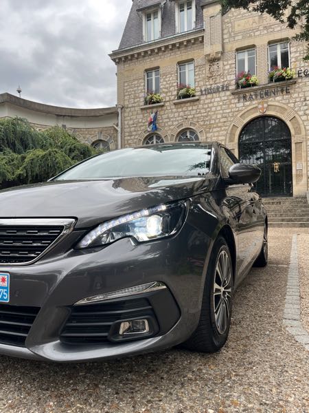 Peugeot 308 II (2) 1.5 BLUEHDI 130 S&amp;S 7CV ALLURE BUSINESS EAT8