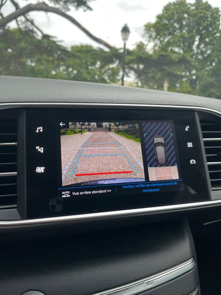 Peugeot 308 II (2) 1.5 BLUEHDI 130 S&amp;S 7CV ALLURE BUSINESS EAT8