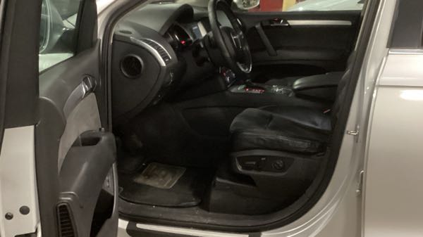 Audi Q7 (2) 3.0 V6 TDI 240 AMBITION LUXE 6PL