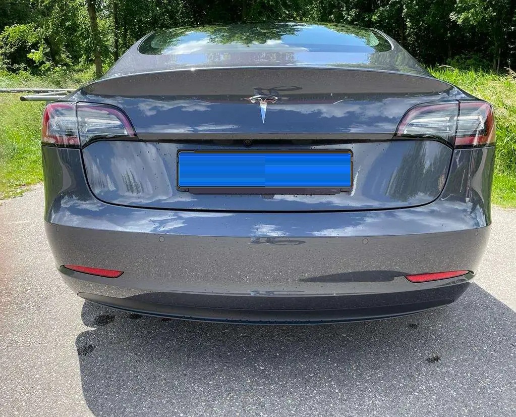 Tesla Model 3 2020
