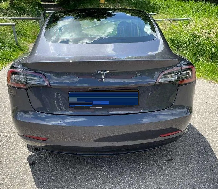 Tesla Model 3 2020