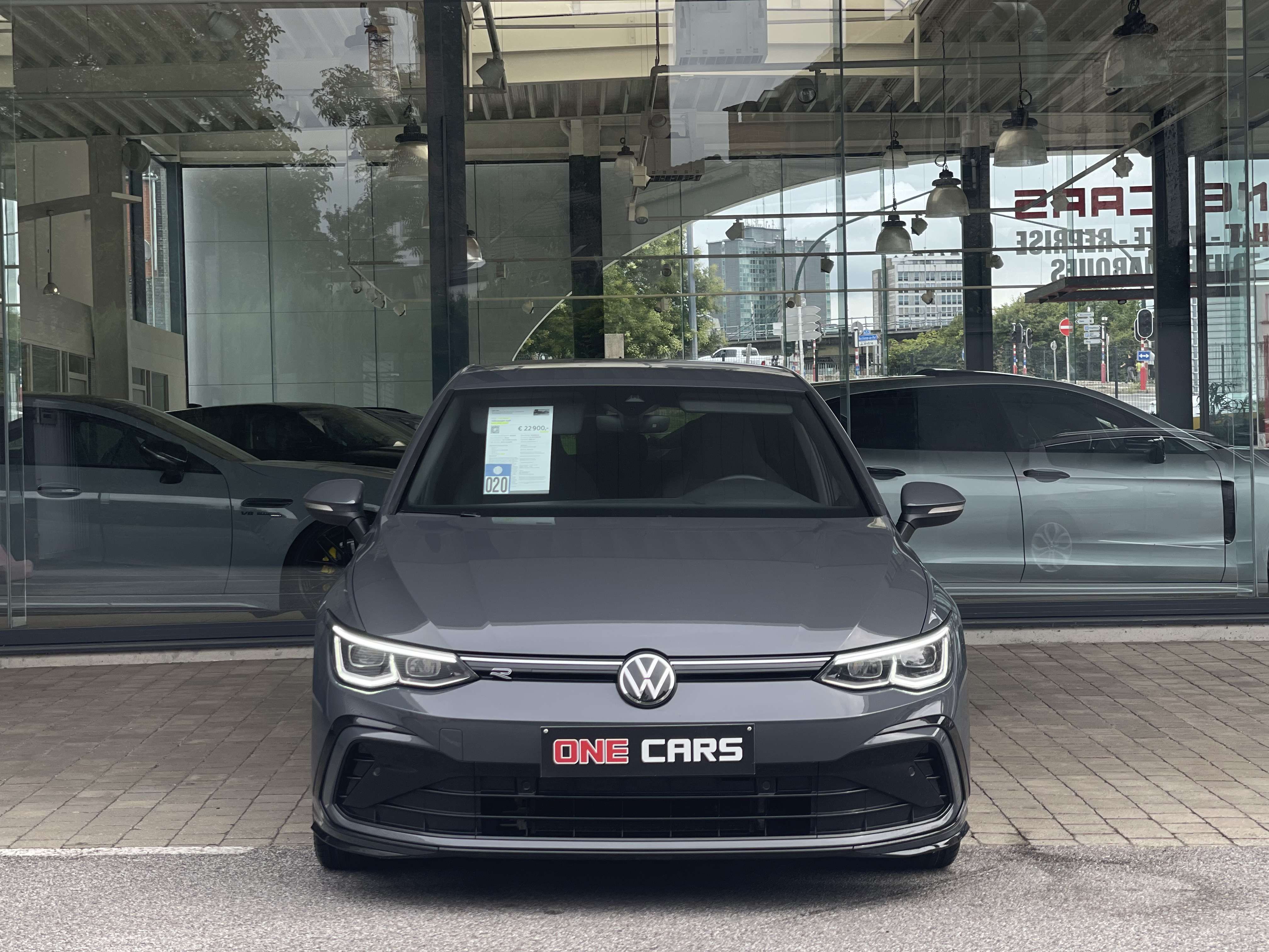 Volkswagen Golf 8 2.0TDi ( R-Line )