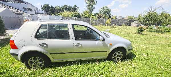 Volkswagen Golf IV 1.6 5P