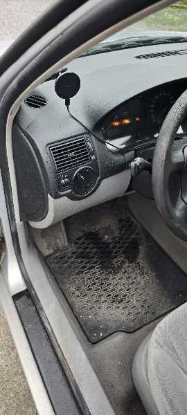 Volkswagen Golf IV 1.6 5P