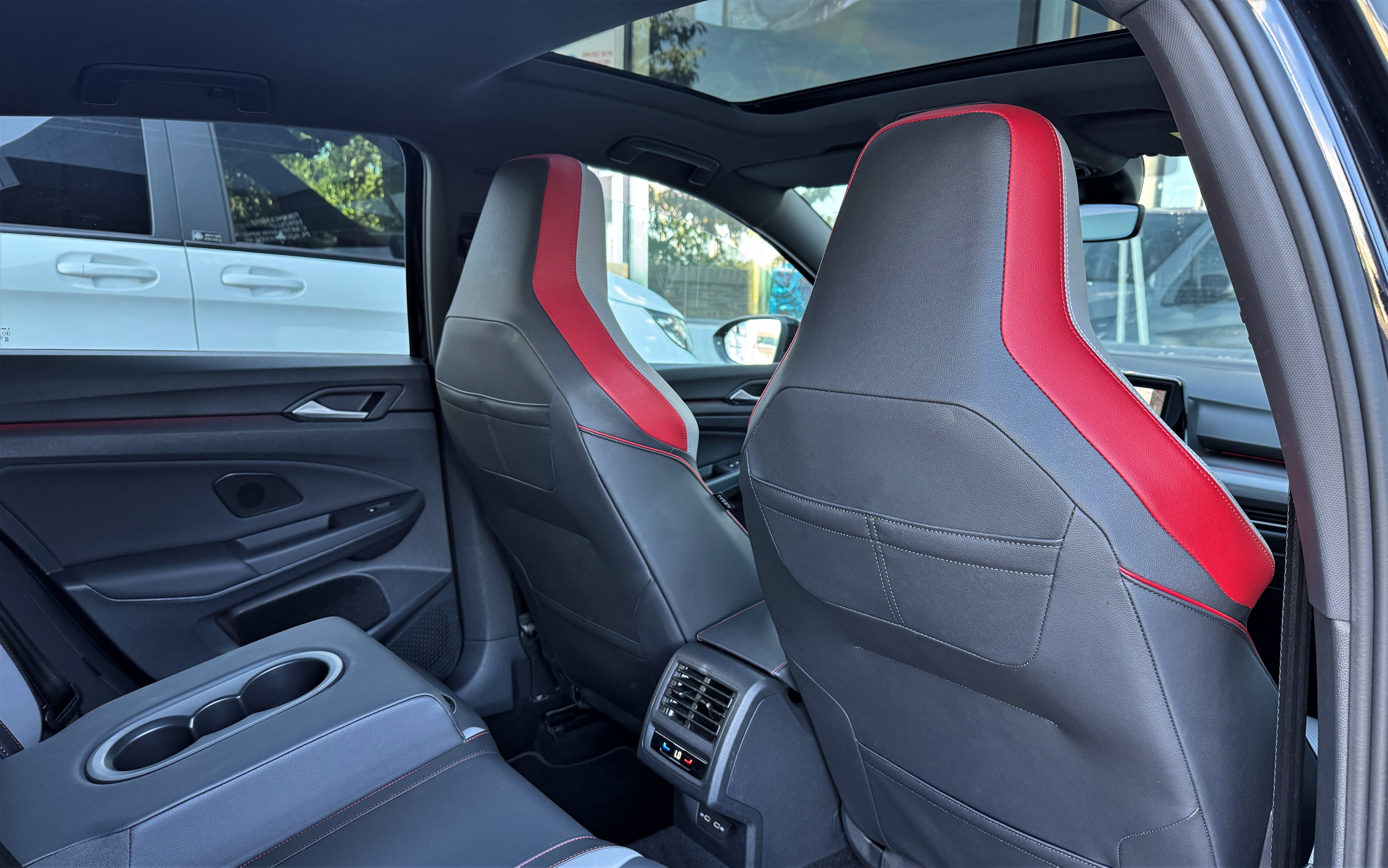 Volkswagen Golf VIII GTI ClubSport 300 Performance Head-up Pano.. 1er Main