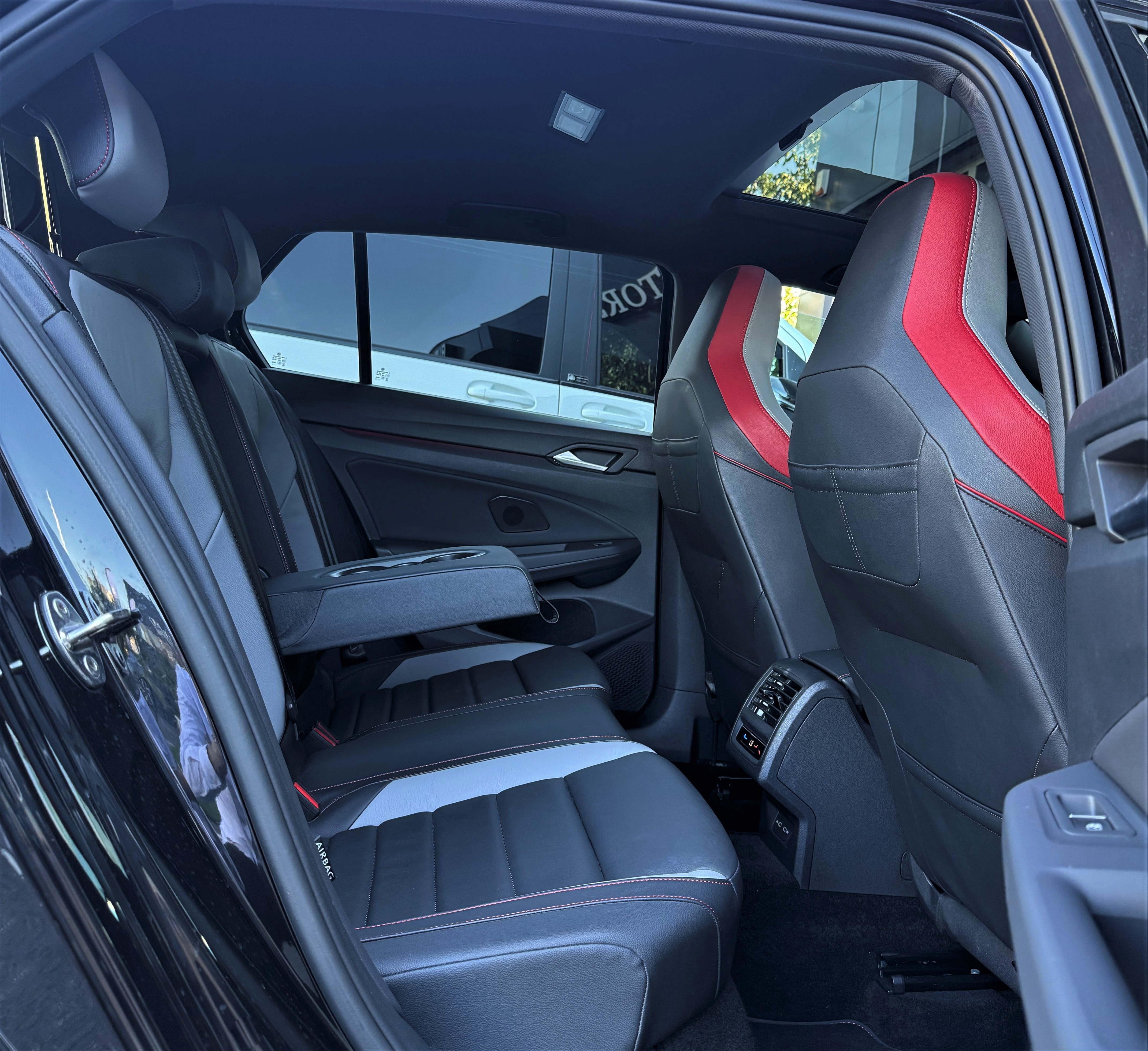 Volkswagen Golf VIII GTI ClubSport 300 Performance Head-up Pano.. 1er Main