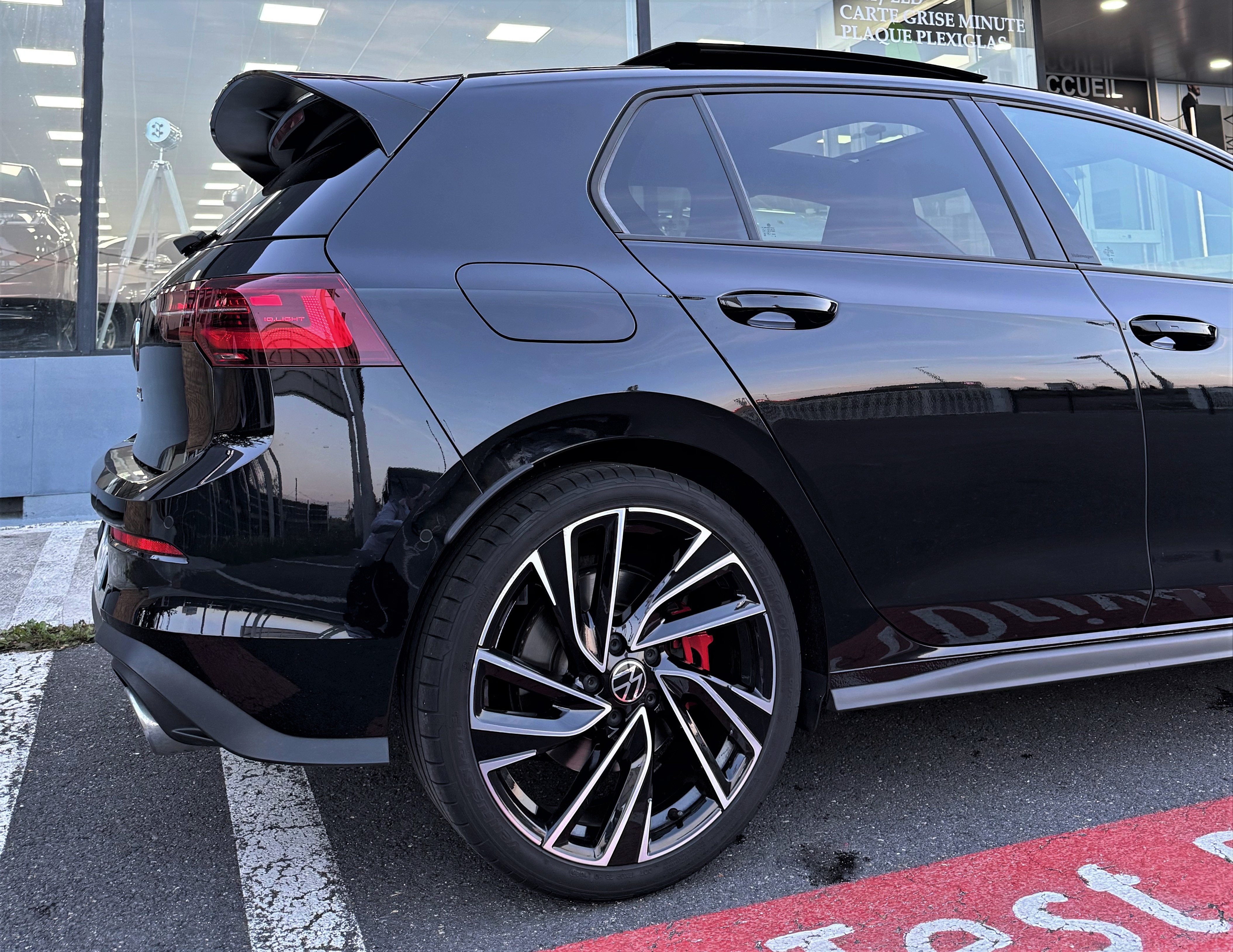 Volkswagen Golf VIII GTI ClubSport 300 Performance Head-up Pano.. 1er Main