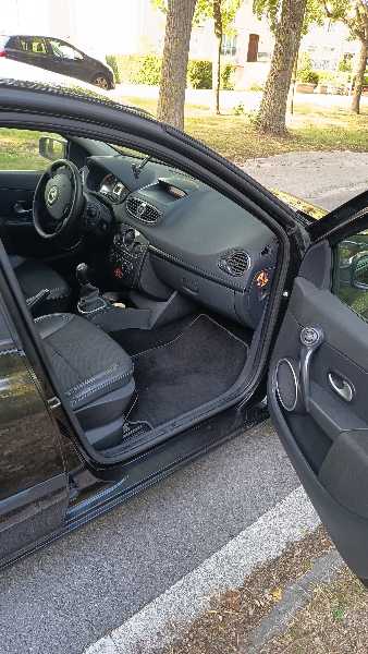 Renault Clio III 1.5 DCI 85 LUXE PRIVILEGE 5P