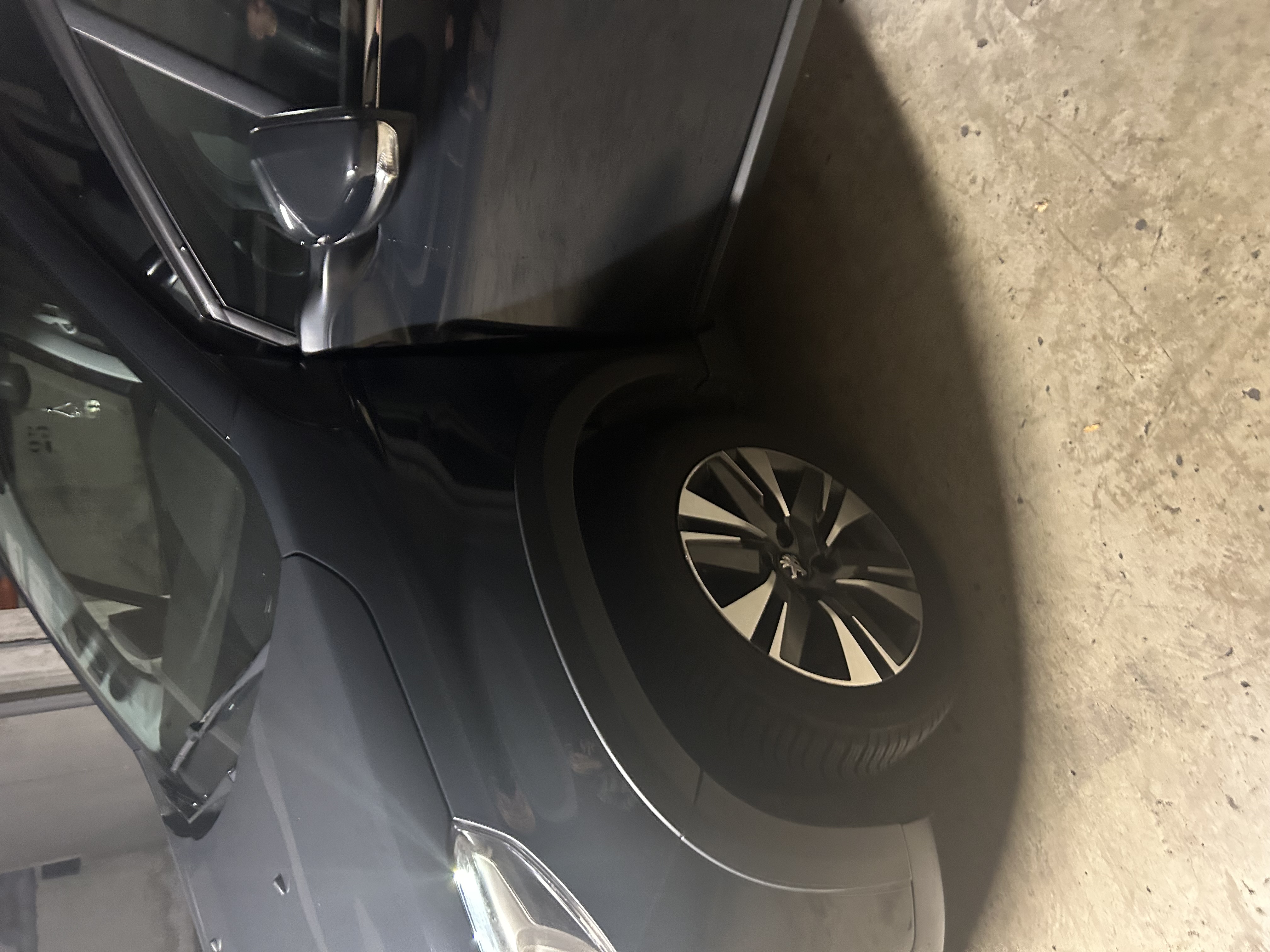 Peugeot 2008 II 1.5 BLUEHDI 130 S&amp;S 7CV ALLURE BUSINESS EAT8