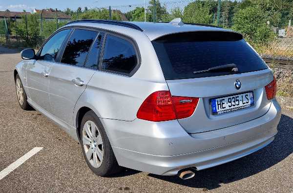 Bmw Serie 3 (F31) TOURING 318D 143 8CV BUSINESS 2011