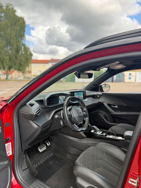 Peugeot 2008 II 1.5 BLUEHDI 130 S&amp;S GT PACK EAT8