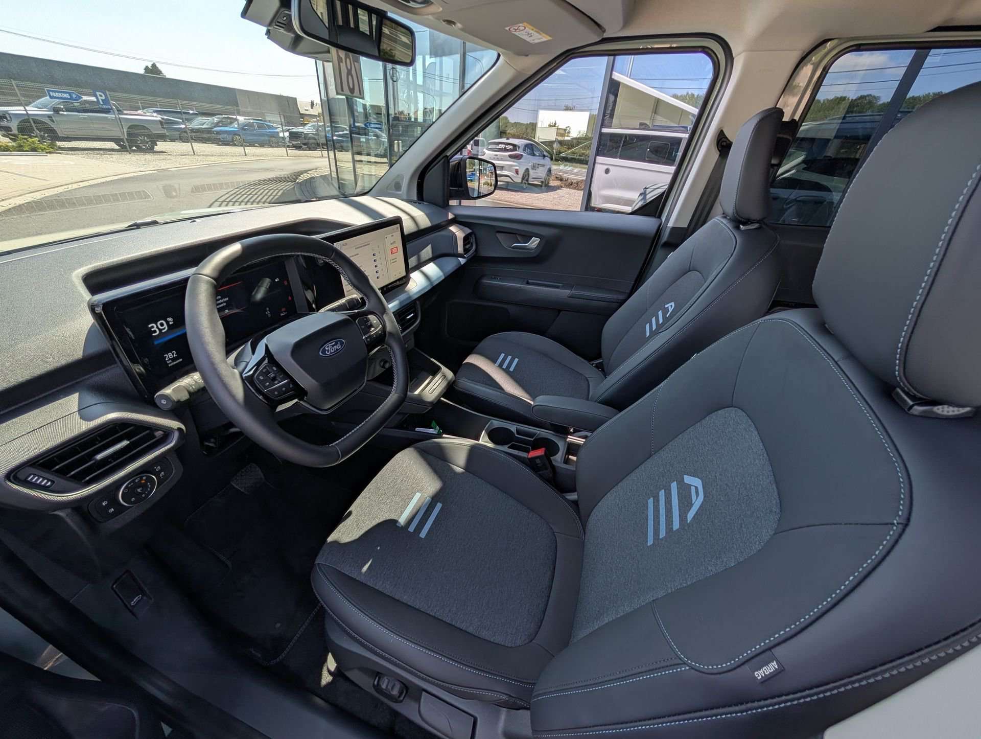 Ford Tourneo Courier Active - 43 kWh - 284 km d'autonomie (419 km en v