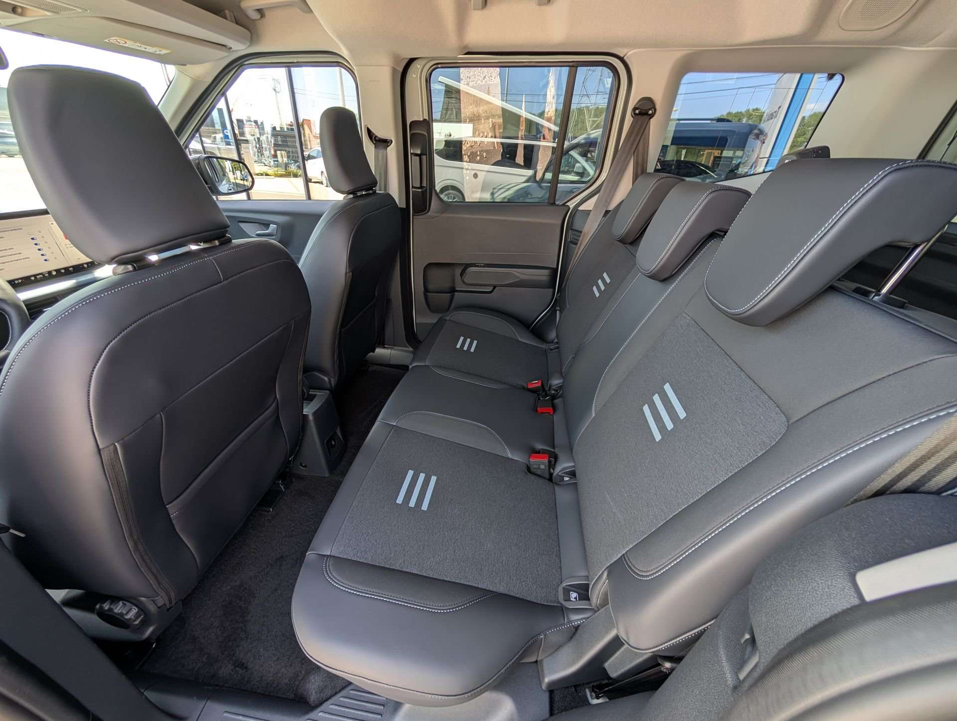 Ford Tourneo Courier Active - 43 kWh - 284 km d'autonomie (419 km en v