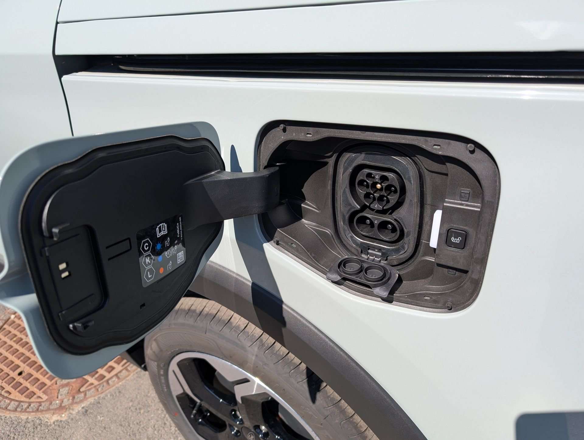 Ford Tourneo Courier Active - 43 kWh - 284 km d'autonomie (419 km en v