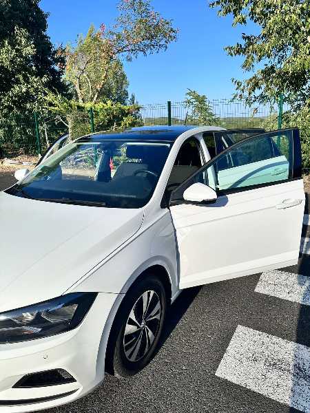 Volkswagen Polo VI 1.0 75 CONFORTLINE