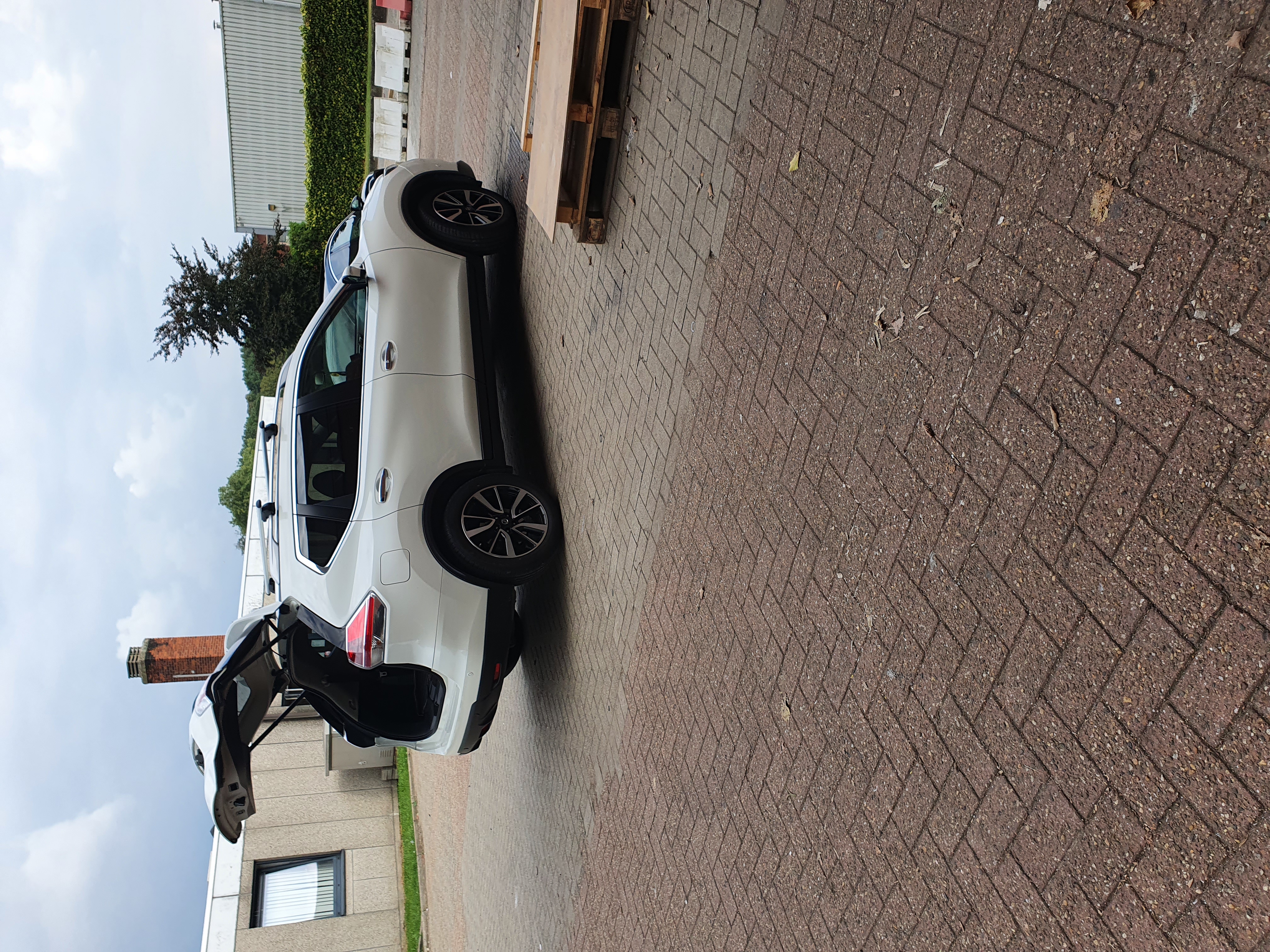 Nissan X-trail III (2) 1.6 DCI 130 TEKNA 7PL