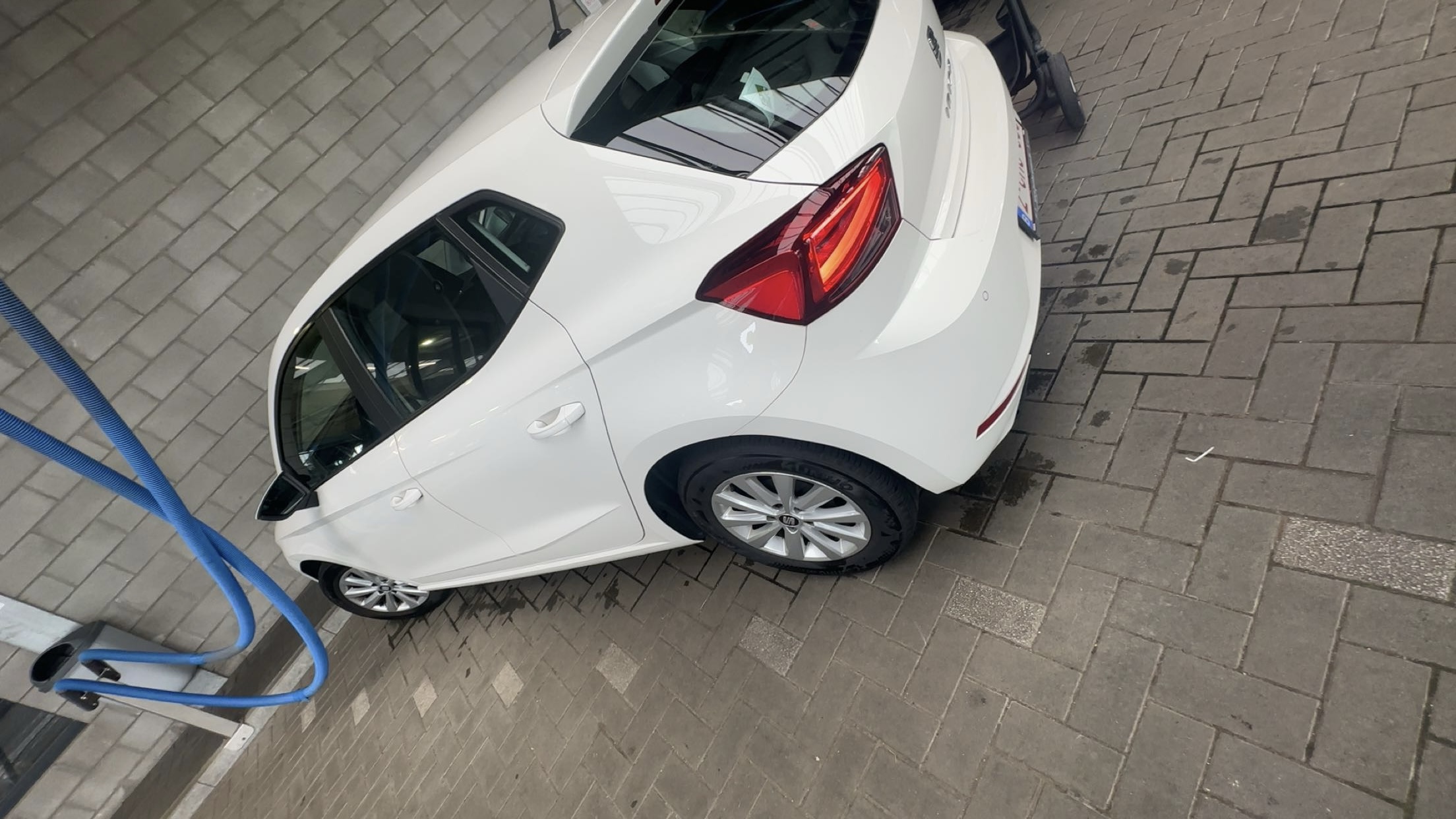 Seat Ibiza IV (2) SC 1.2 TSI 90 CONNECT