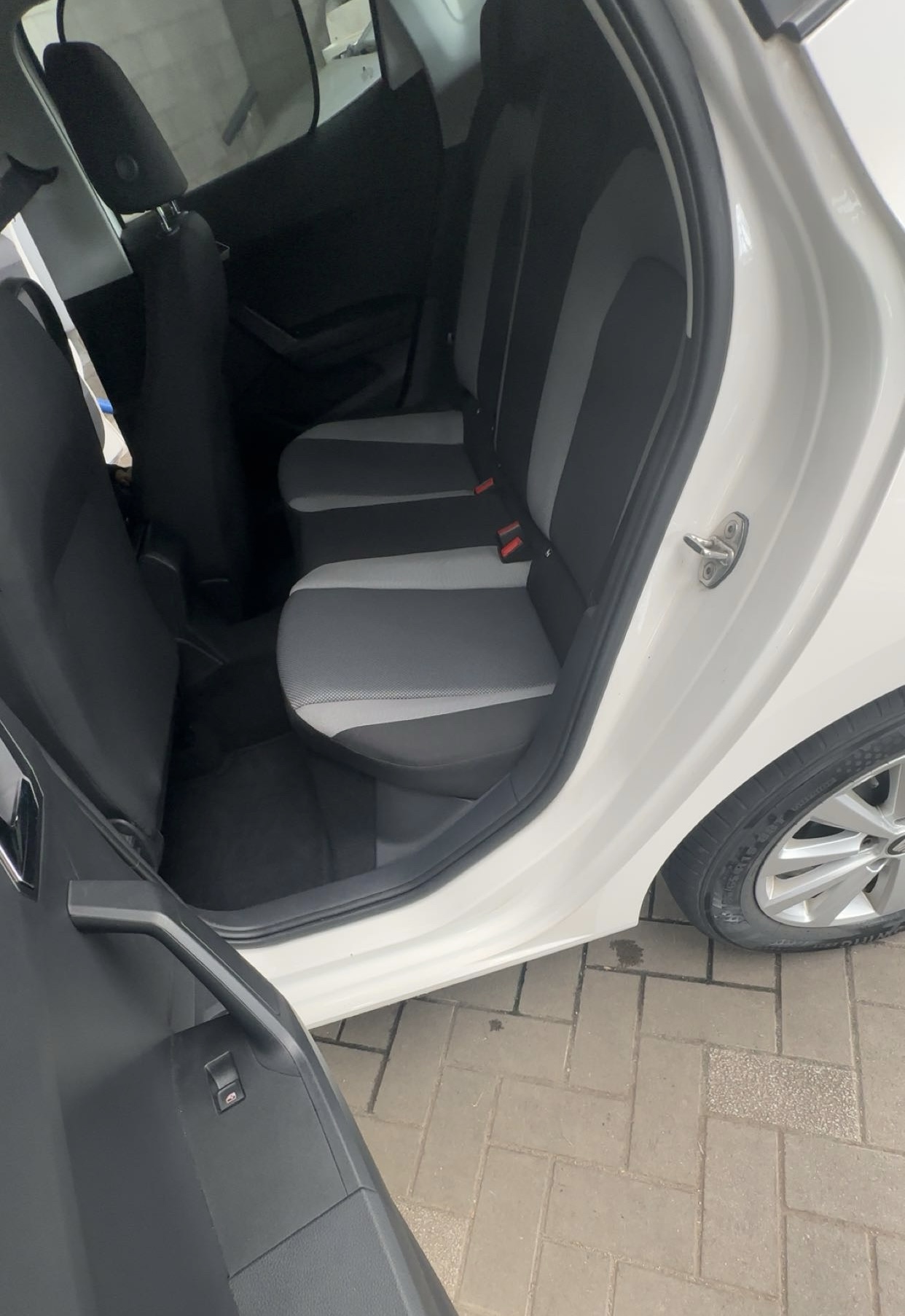 Seat Ibiza IV (2) SC 1.2 TSI 90 CONNECT