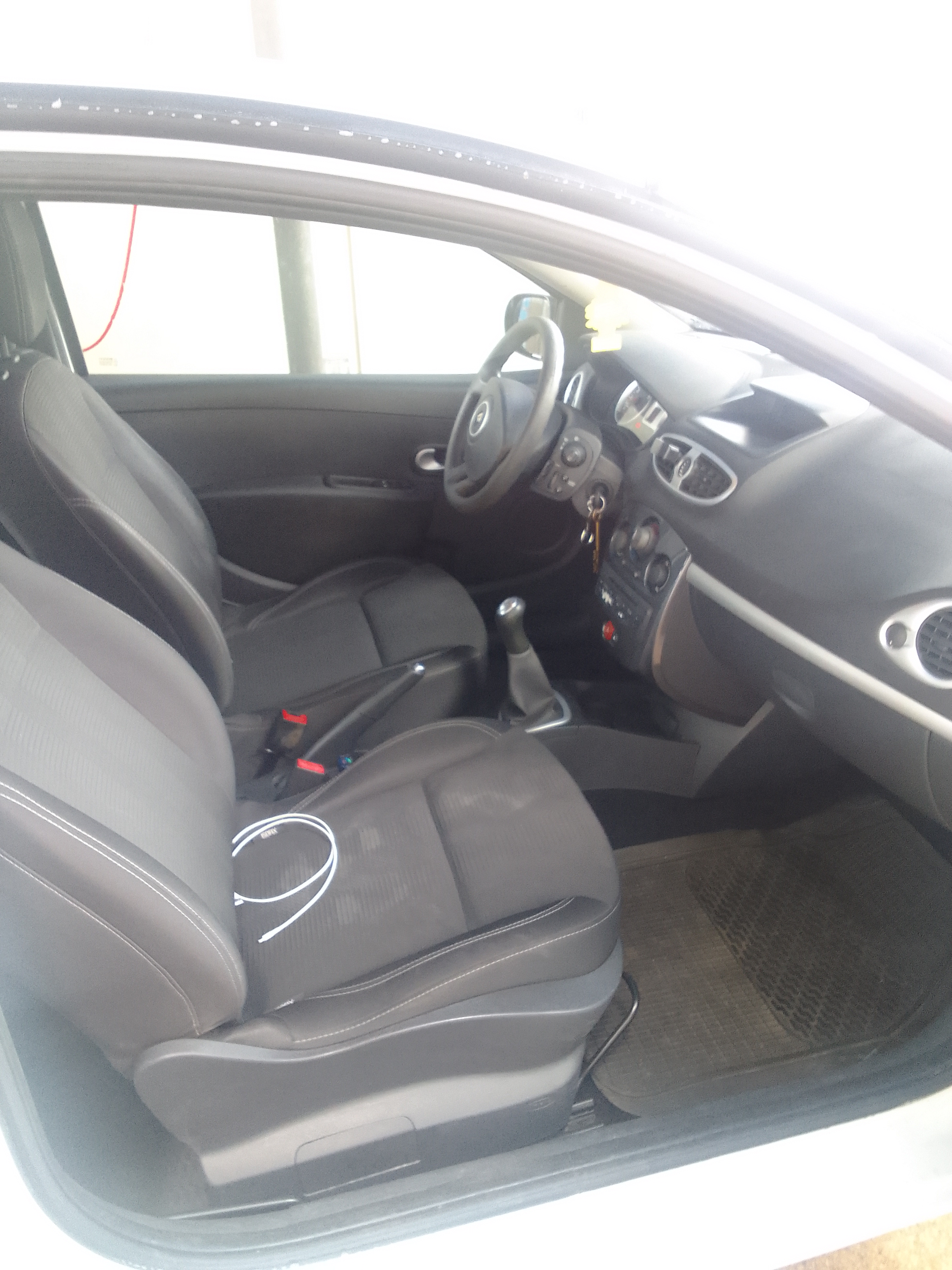 Renault Clio CLIO 3 SOCIETE AVEC 5 PLACES