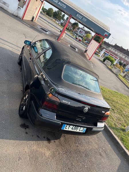 Volkswagen Golf VI CABRIOLET 2.0 TDI 110 BLUEMOTION TECHNOLOGY