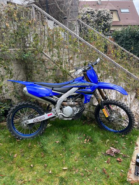 YAMAHA YZF