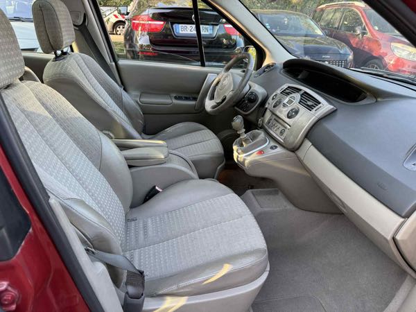 Renault Grand Scenic II (2) 1.9 DCI 130 PRIVILEGE 7PL