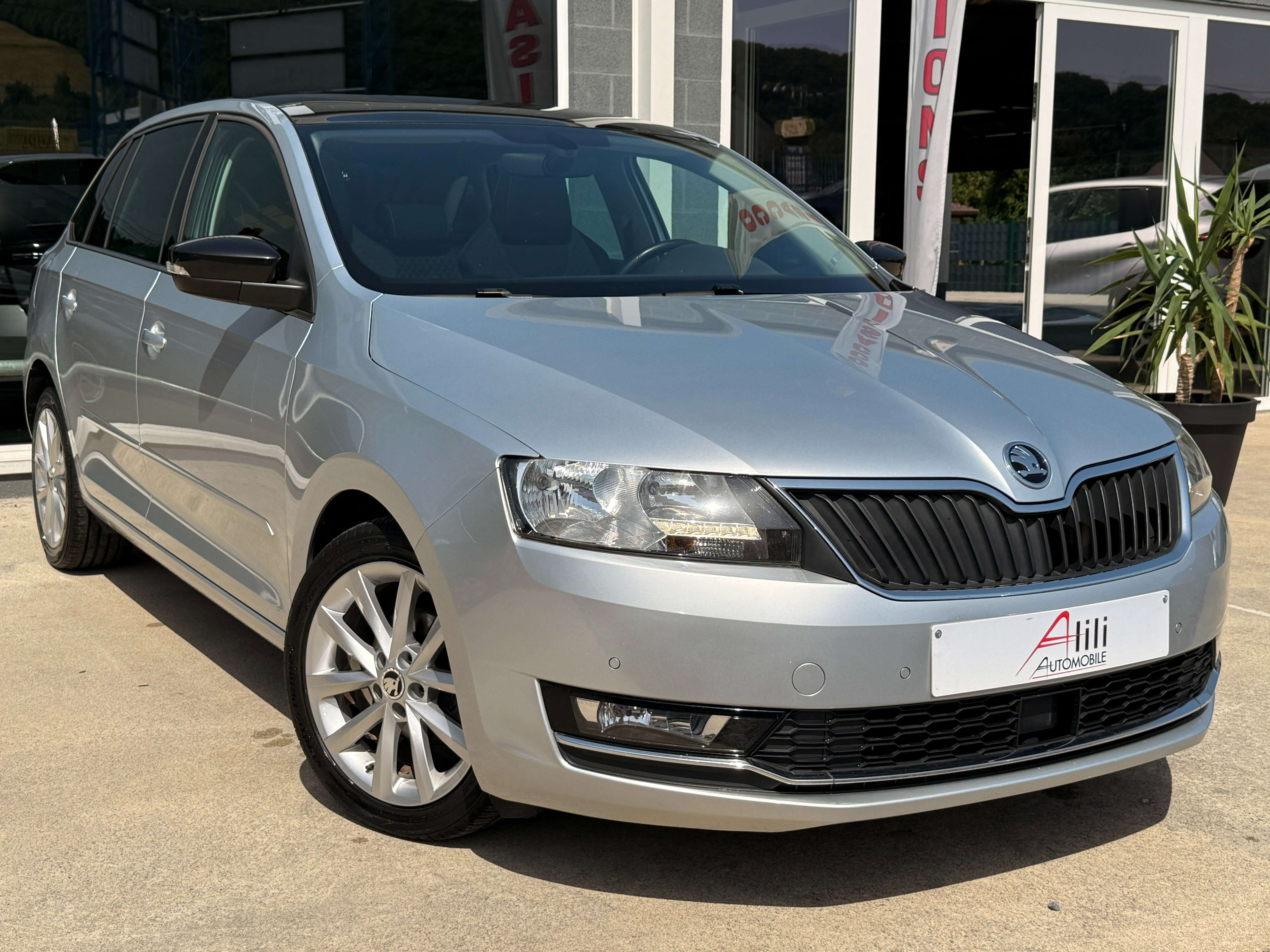 Skoda Rapid/Spaceback Rapid 1.4 CR TDI*Toit-Pano*Camera*Gps*Garantie*
