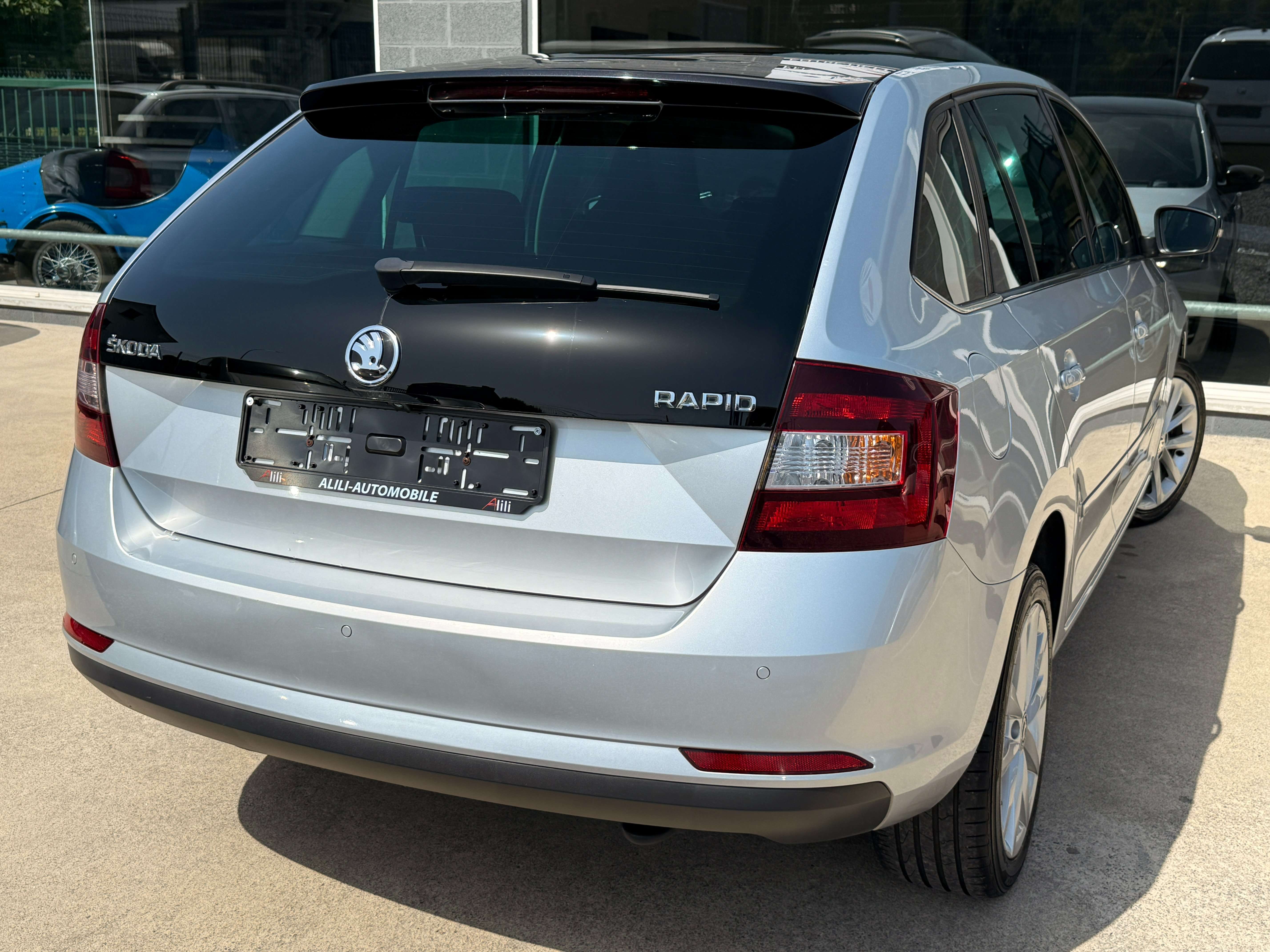Skoda Rapid/Spaceback Rapid 1.4 CR TDI*Toit-Pano*Camera*Gps*Garantie*