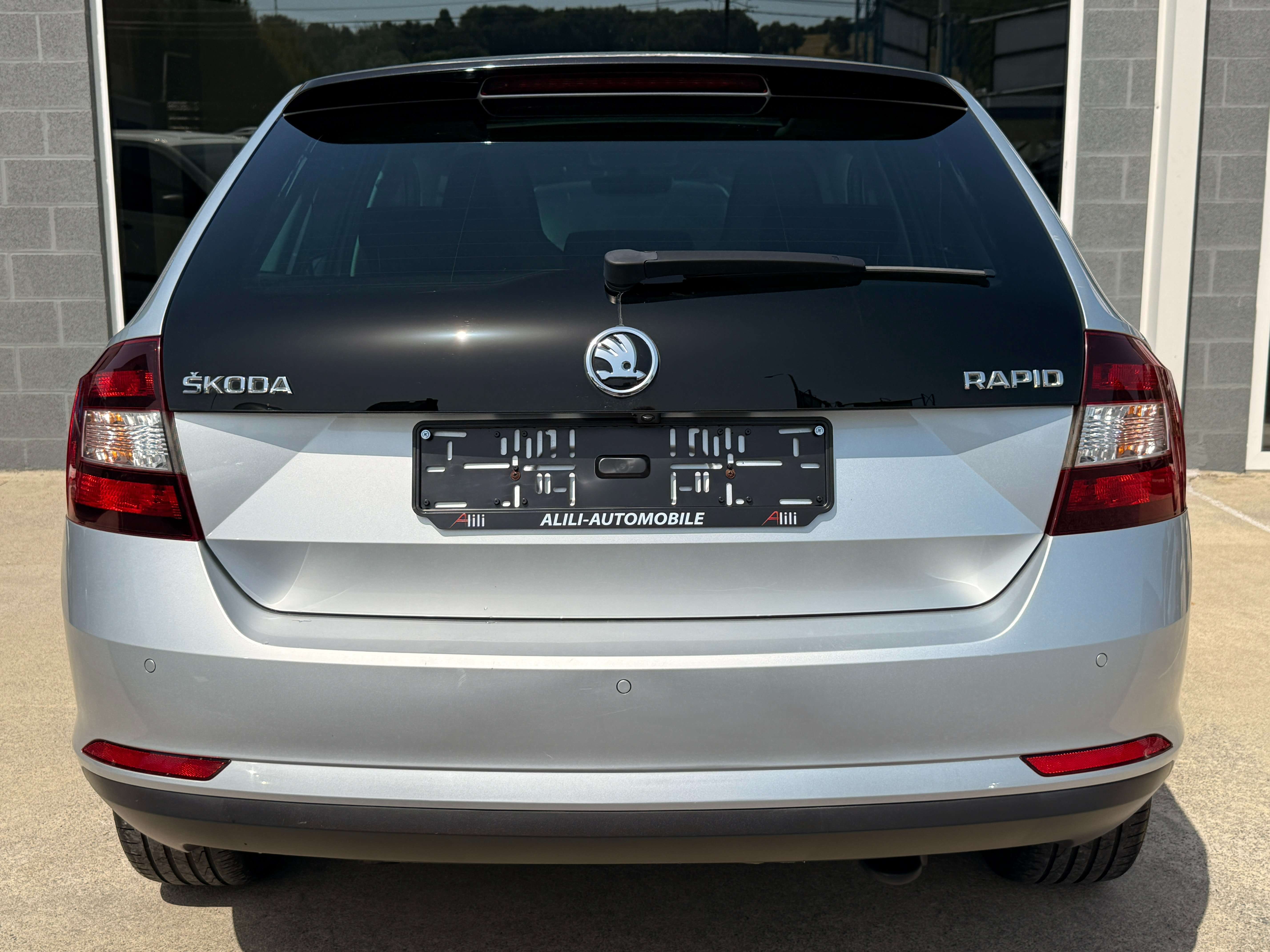 Skoda Rapid/Spaceback Rapid 1.4 CR TDI*Toit-Pano*Camera*Gps*Garantie*