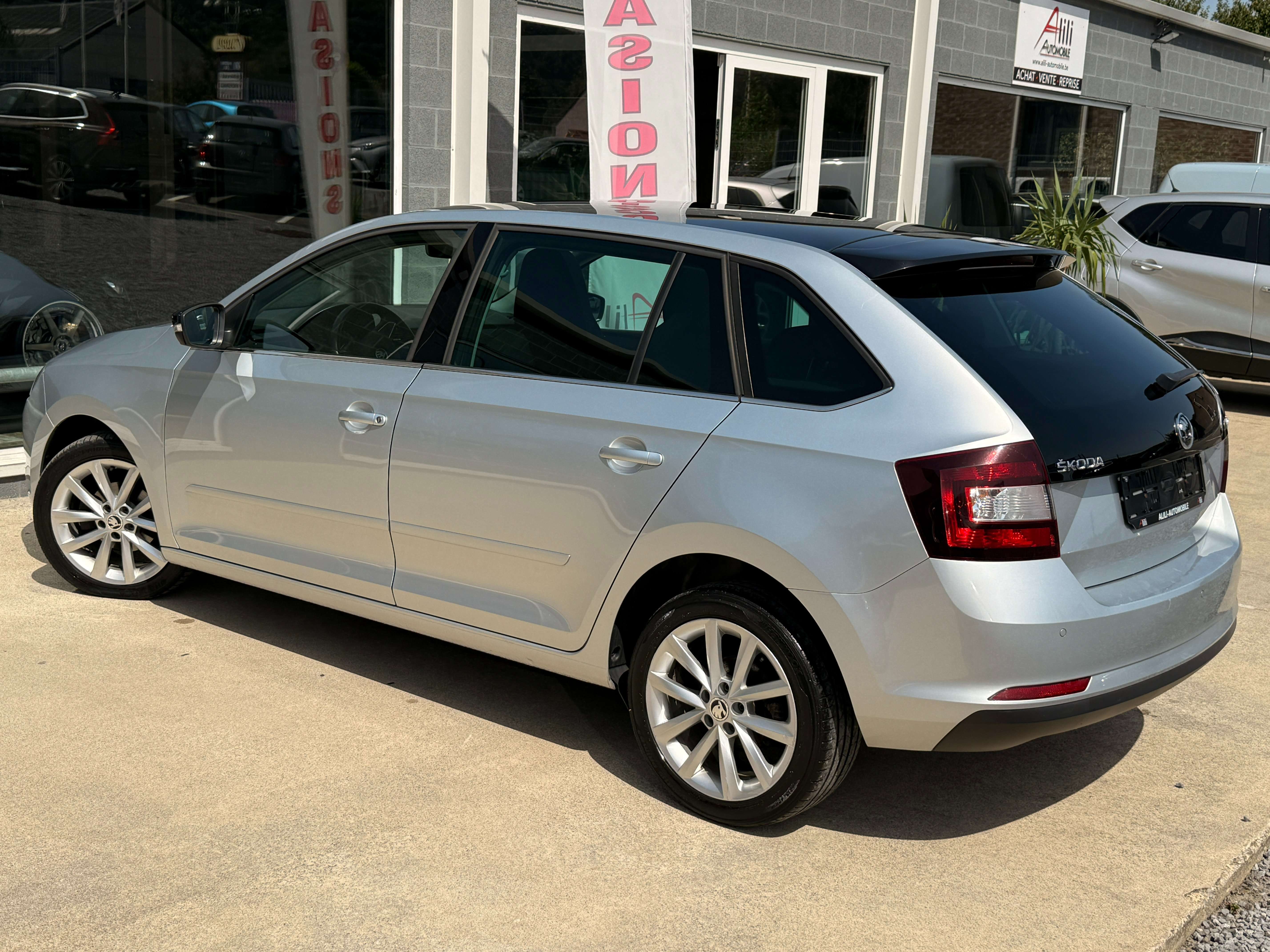 Skoda Rapid/Spaceback Rapid 1.4 CR TDI*Toit-Pano*Camera*Gps*Garantie*