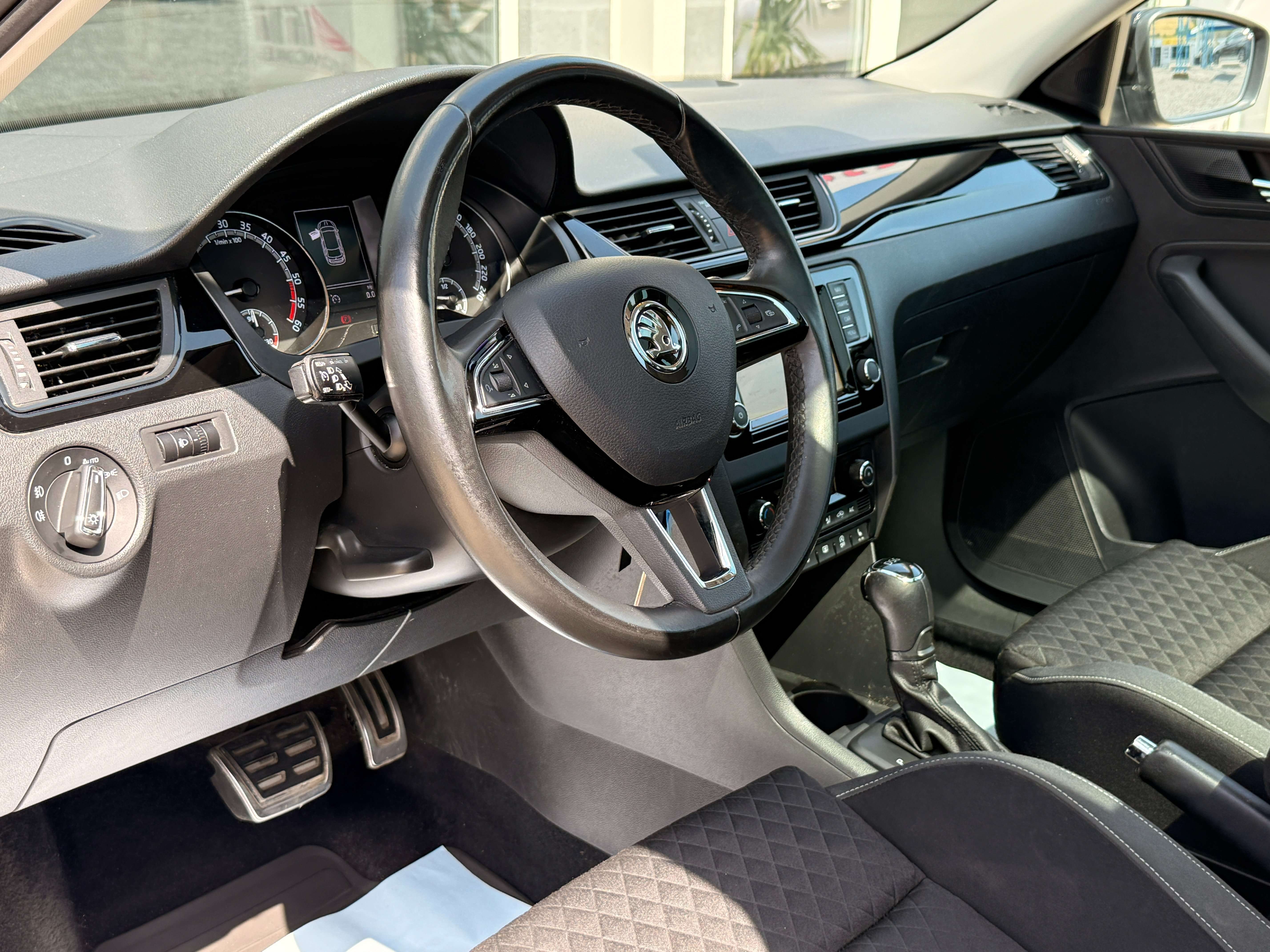 Skoda Rapid/Spaceback Rapid 1.4 CR TDI*Toit-Pano*Camera*Gps*Garantie*