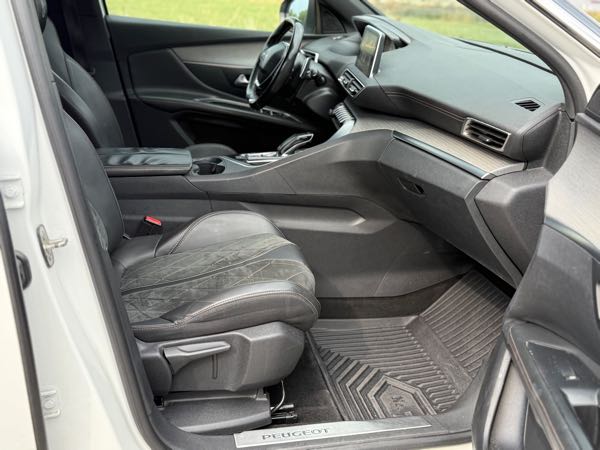 Peugeot 3008 🚘PEUGEOT 3008 GT 2.0 blue HDI 180cv EAT6