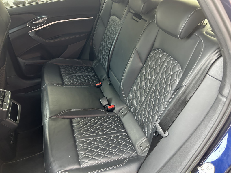 Audi E-TRON SPORTBACK 55 408CH E-QUATTRO