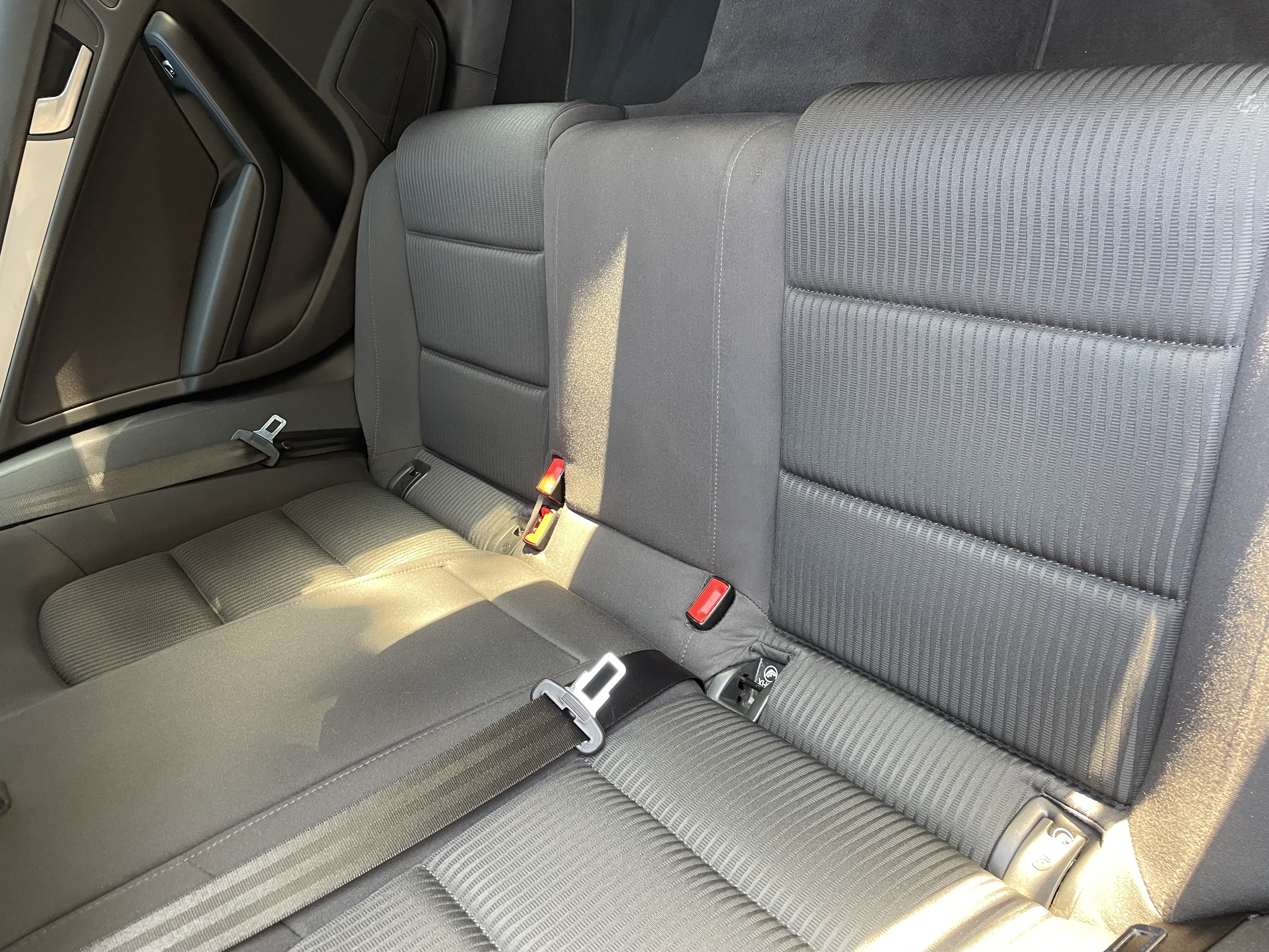 Audi A4 IV (2) 2.0 TDI 136 ULTRA ATTRACTION