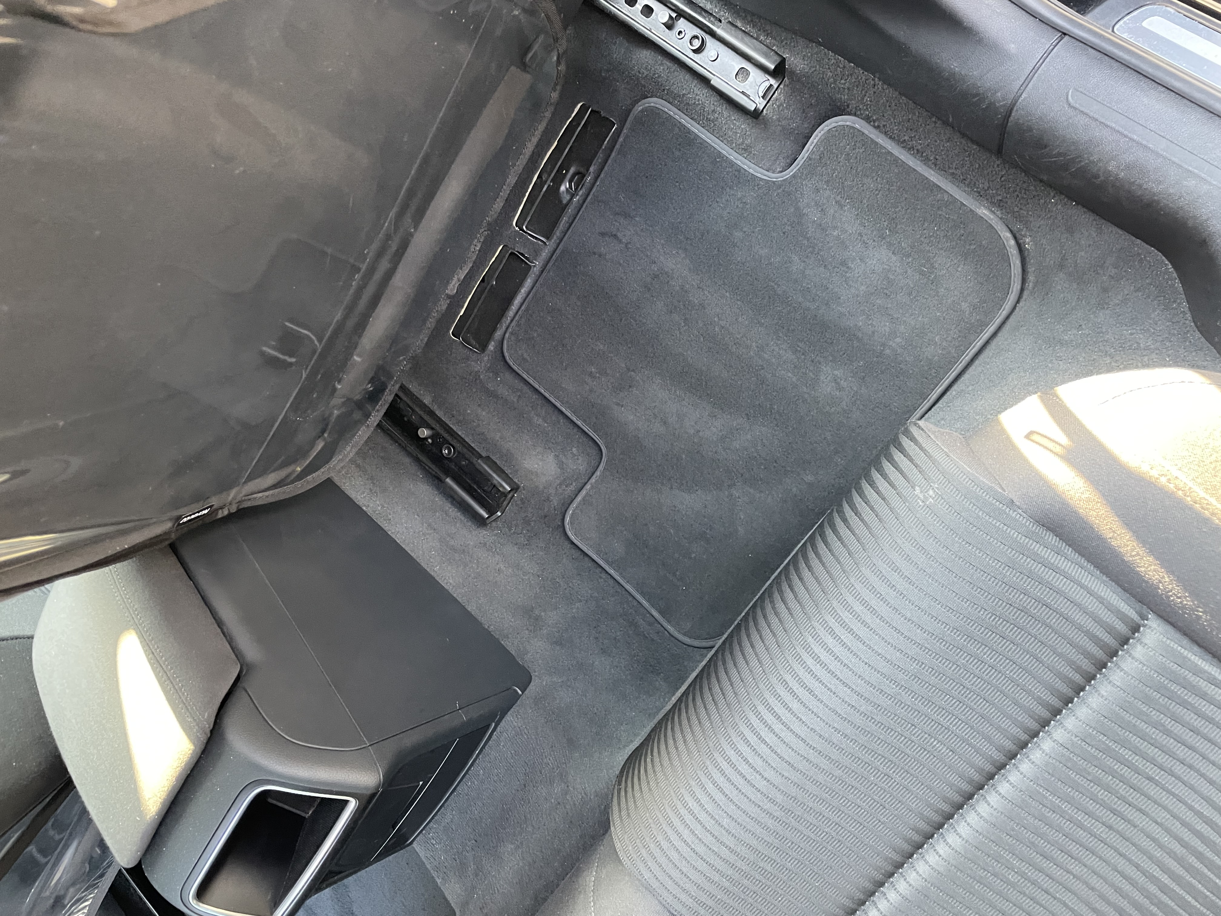 Audi A4 IV (2) 2.0 TDI 136 ULTRA ATTRACTION