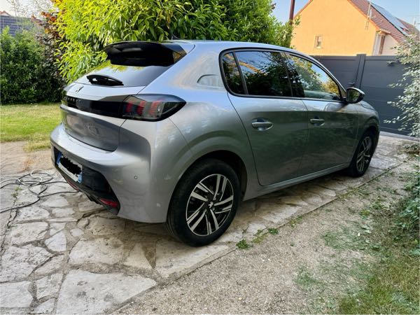 Peugeot 208 II 1.5 BLUEHDI 100 S&amp;S ALLURE BUSINESS