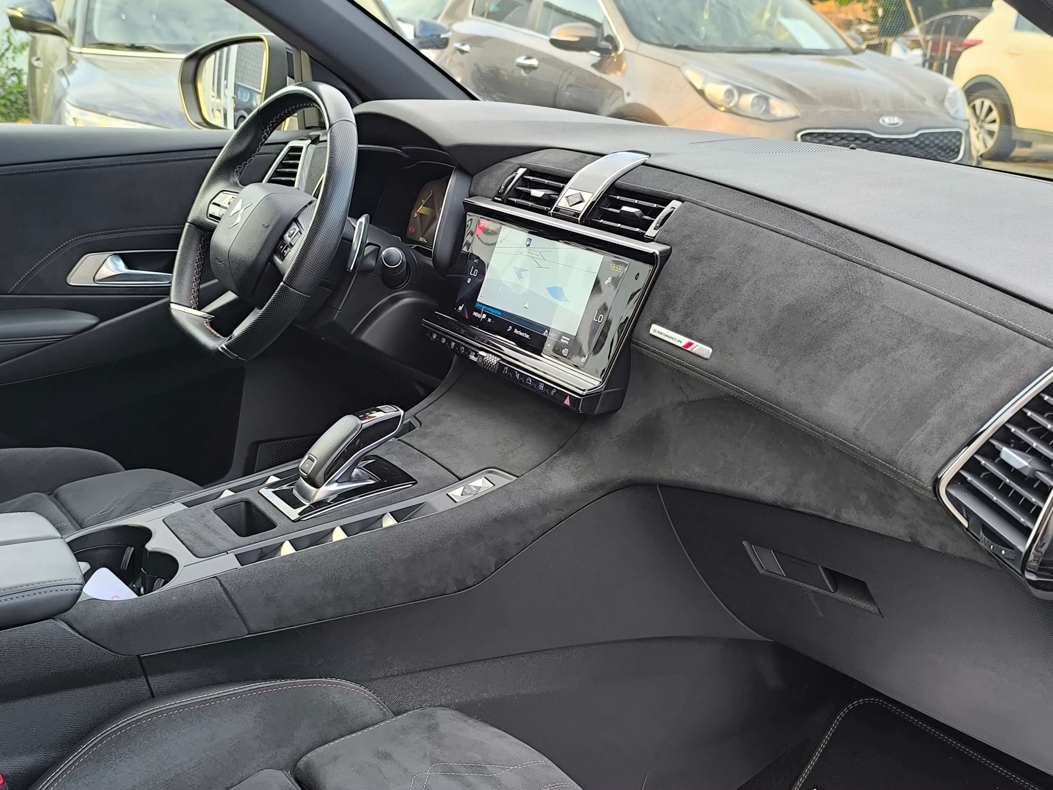 DS Automobiles DS 7 Crossback DS 7 CROSSBACK 1.5 BlueHDi Performance Line T.PANO