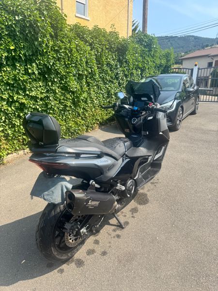 YAMAHA T-MAX TECH MAX