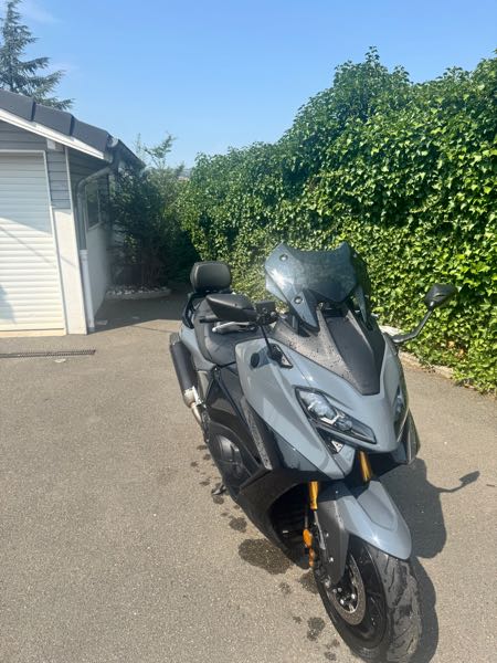 YAMAHA T-MAX TECH MAX