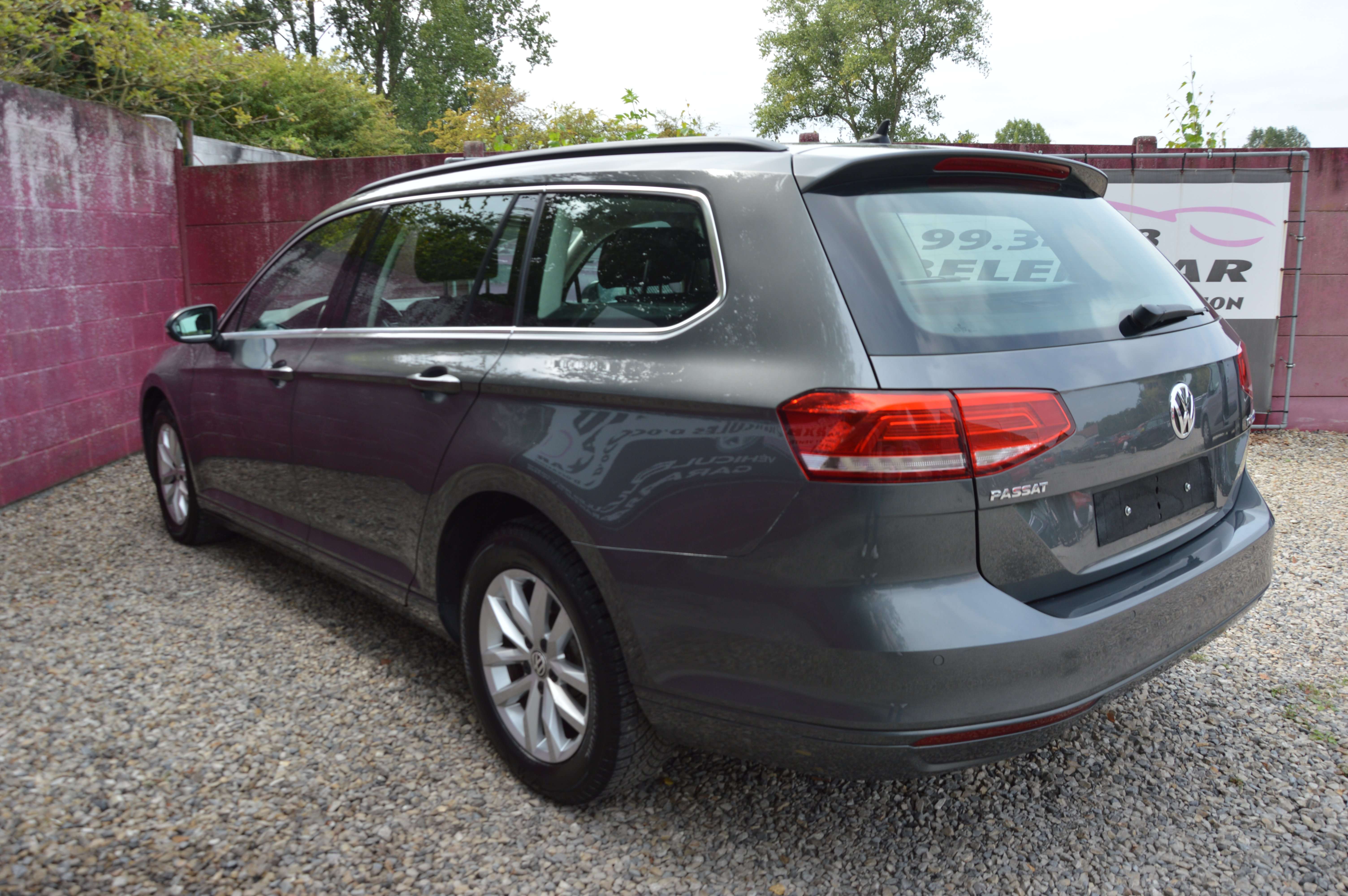 Volkswagen Passat Variant 1.6 CR TDi Highline DSG NAV CAM CLIM 123.845KM