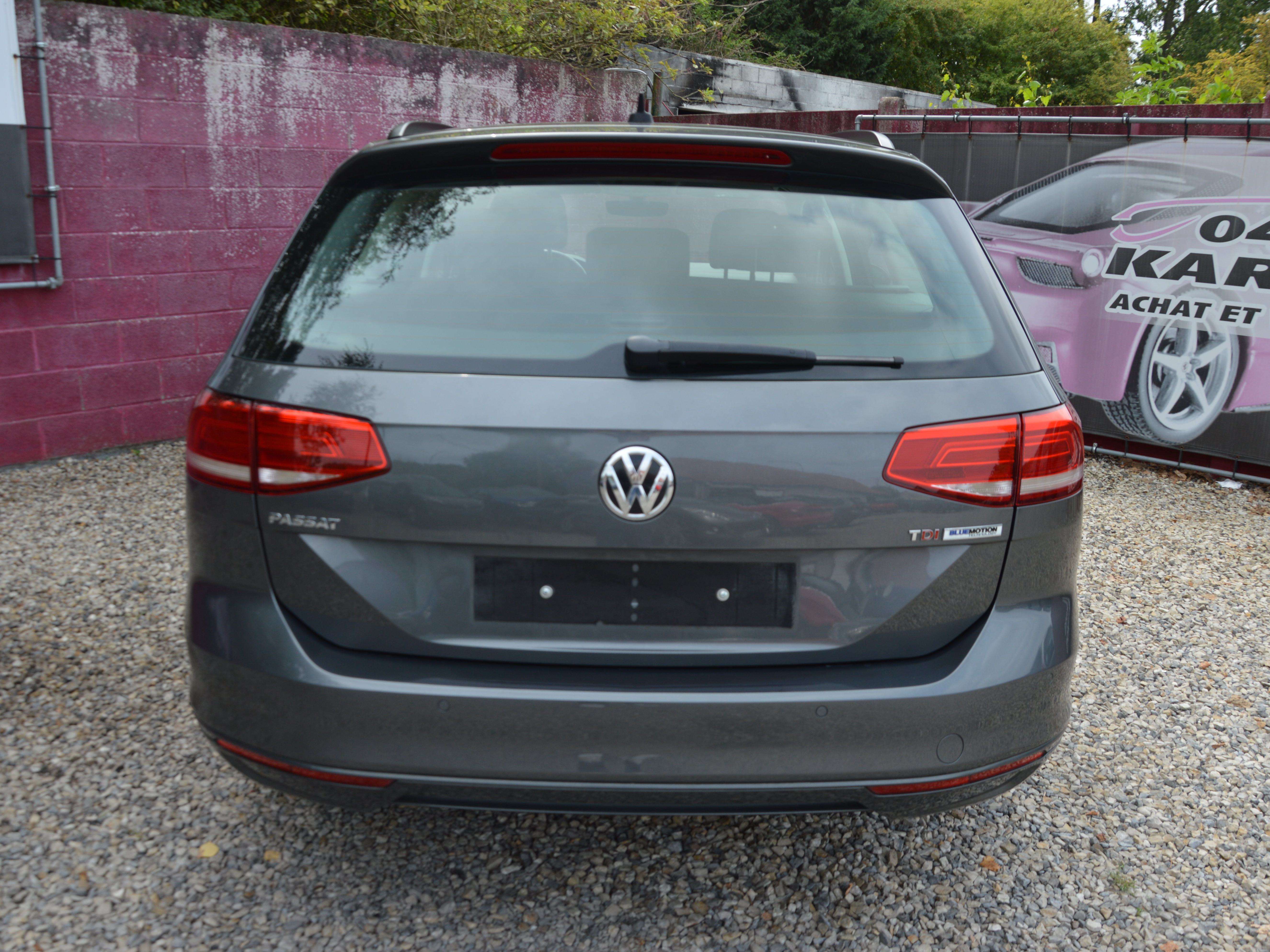 Volkswagen Passat Variant 1.6 CR TDi Highline DSG NAV CAM CLIM 123.845KM