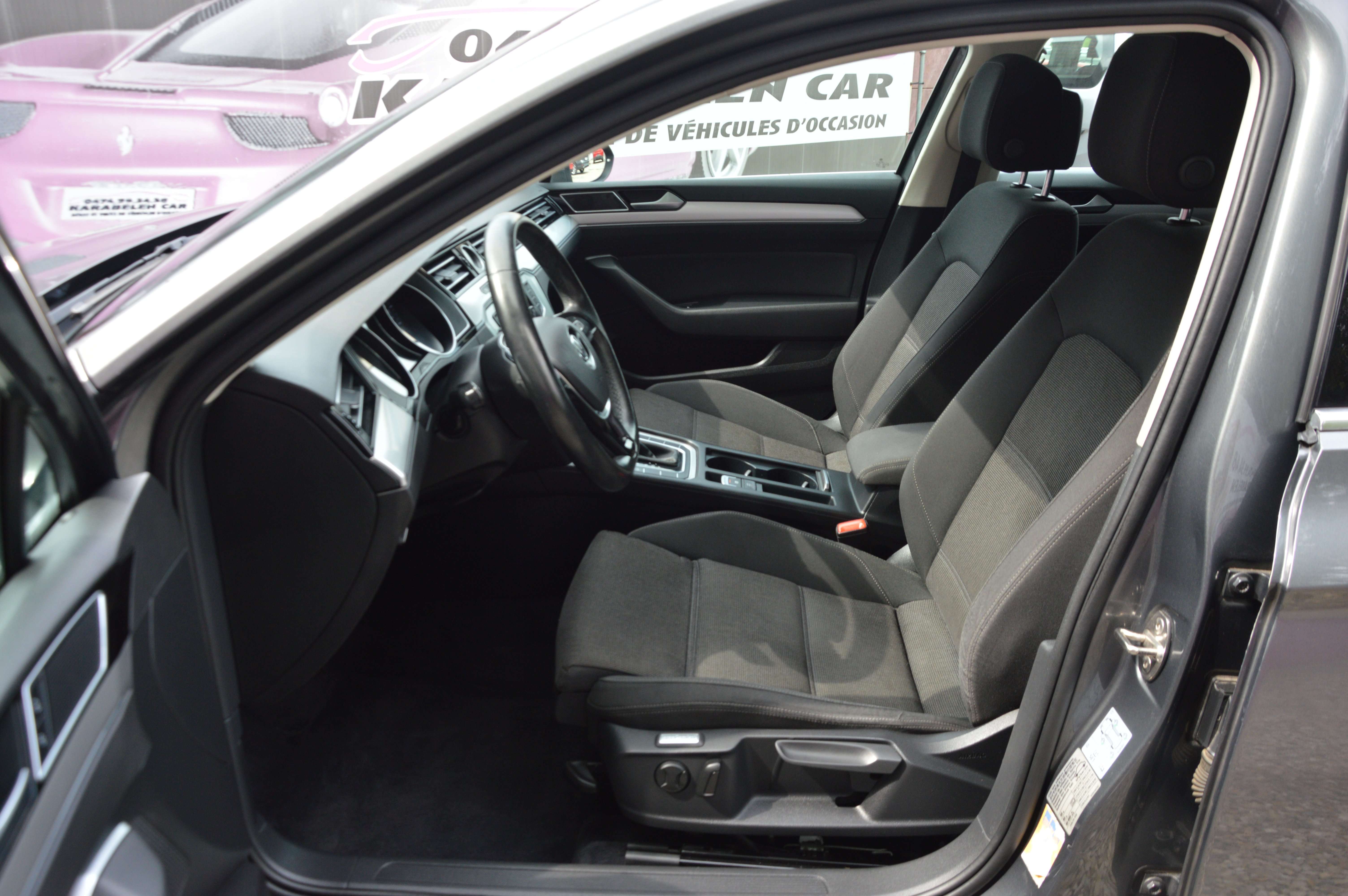 Volkswagen Passat Variant 1.6 CR TDi Highline DSG NAV CAM CLIM 123.845KM