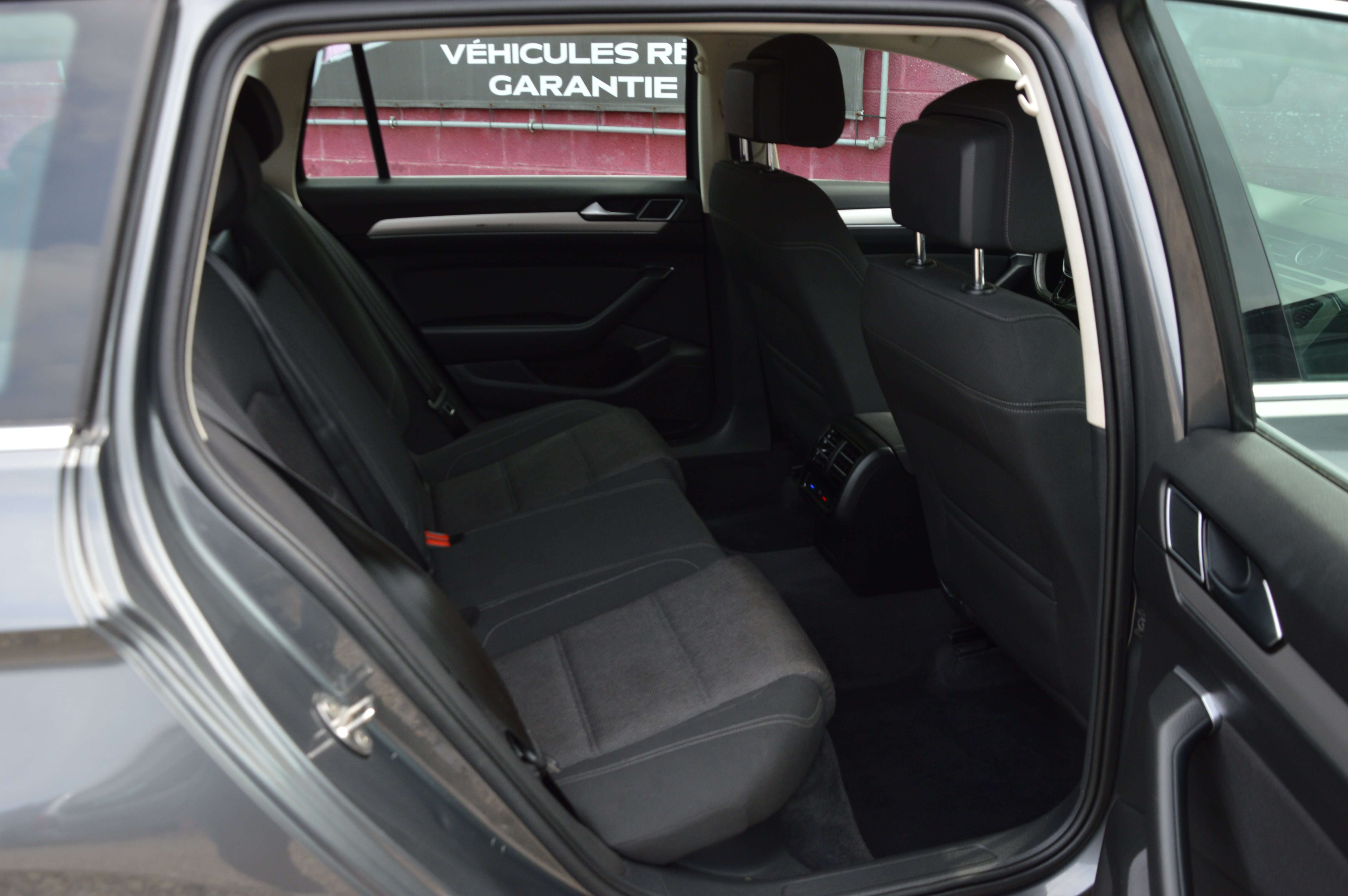 Volkswagen Passat Variant 1.6 CR TDi Highline DSG NAV CAM CLIM 123.845KM