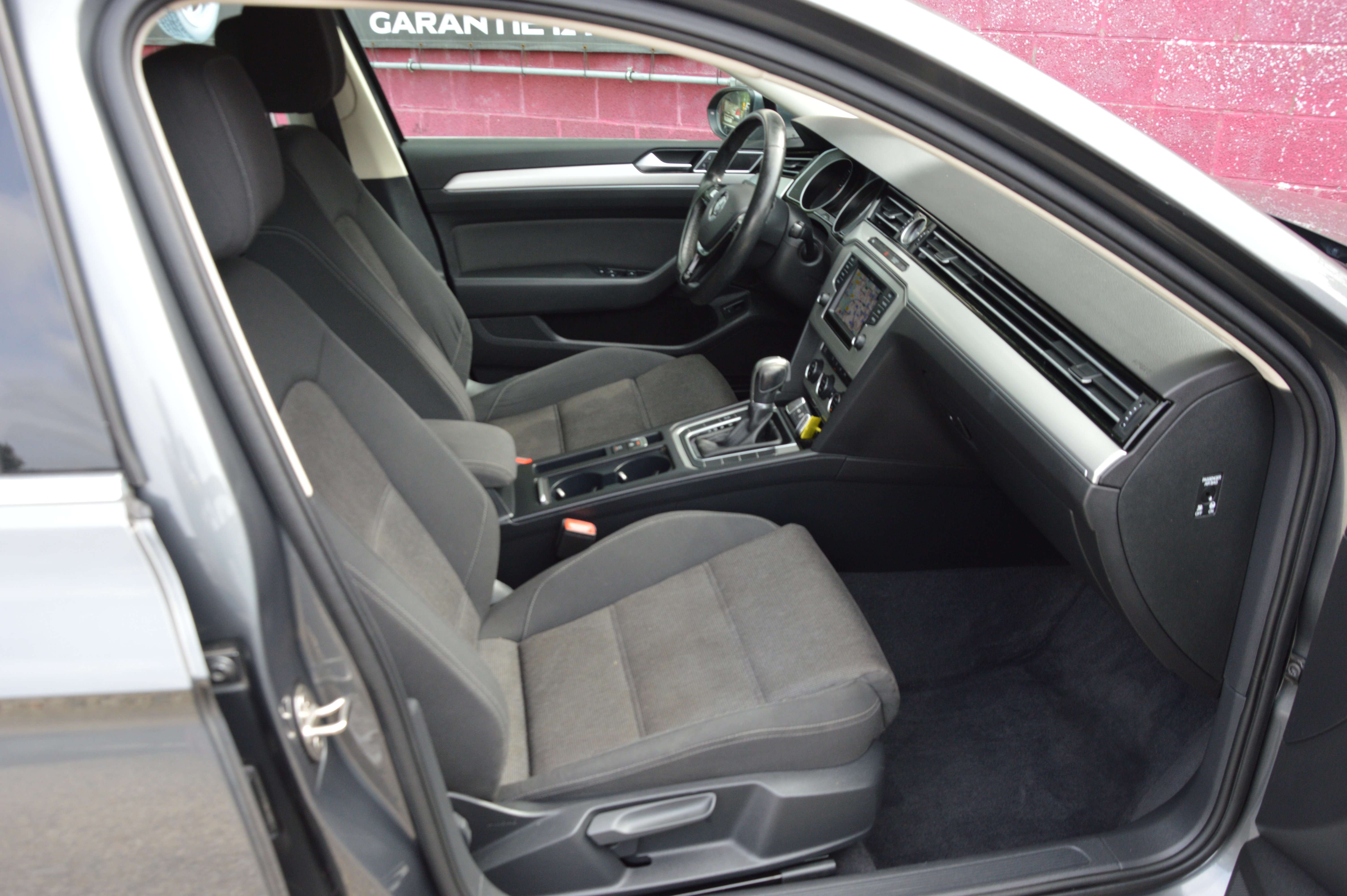 Volkswagen Passat Variant 1.6 CR TDi Highline DSG NAV CAM CLIM 123.845KM