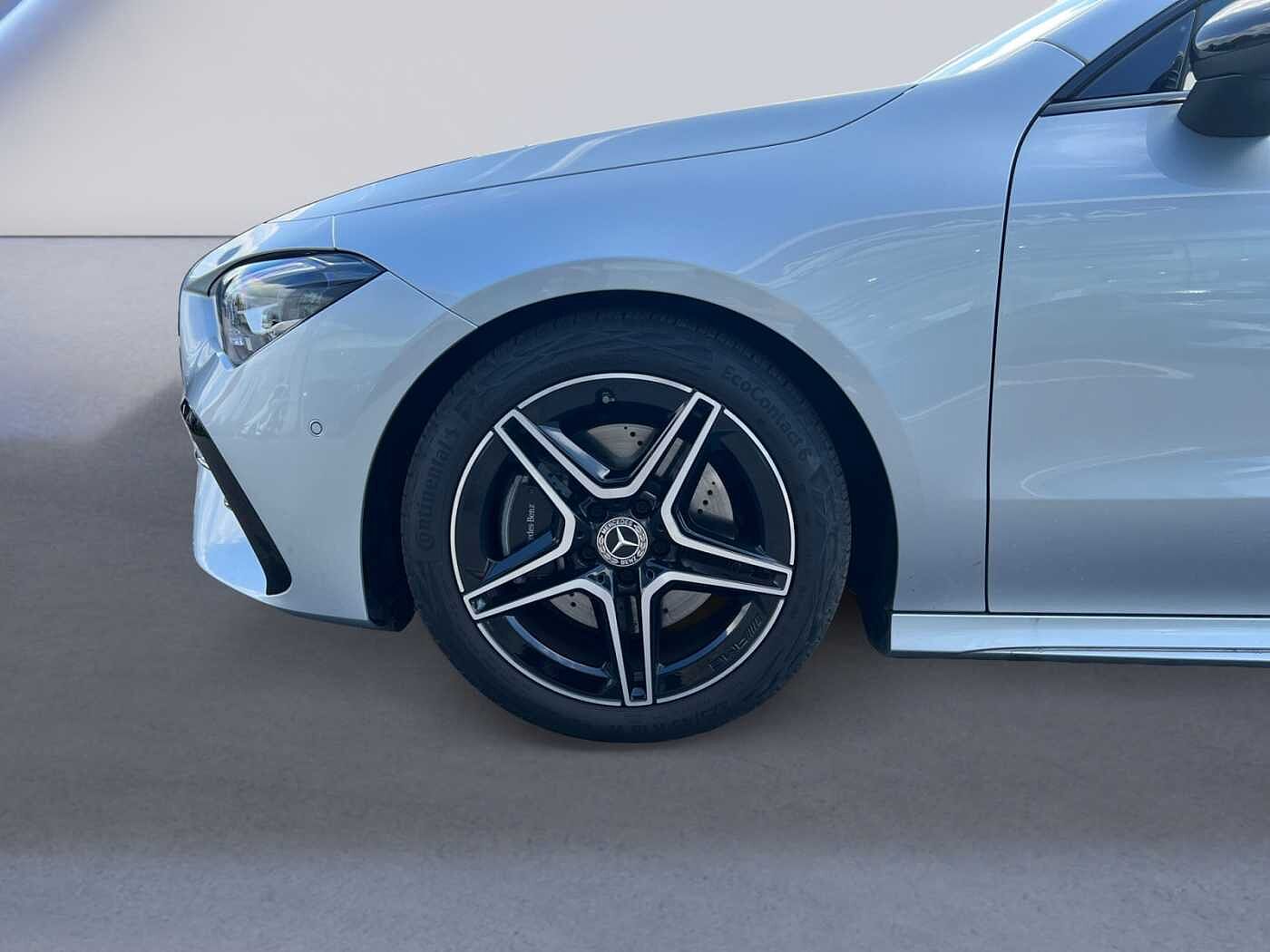 Mercedes-Benz CLA 200 Shooting Brake  AMG Line