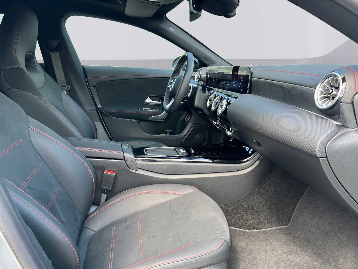 Mercedes-Benz CLA 200 Shooting Brake  AMG Line